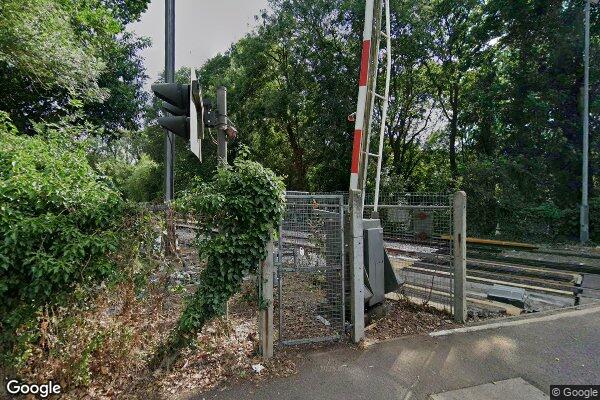 Hampton Court β street view