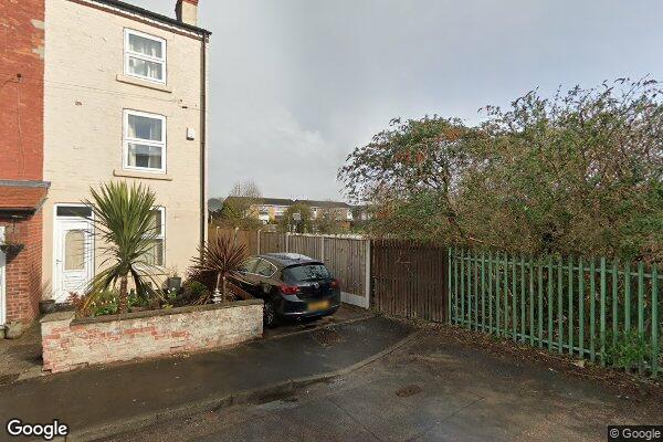 MOSS AND PLUMBS β street view