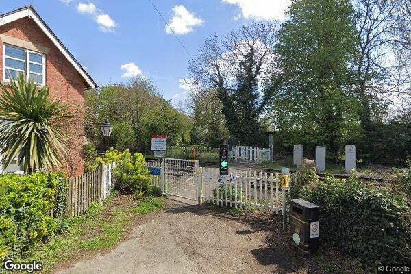 TRENT GARDENS β street view