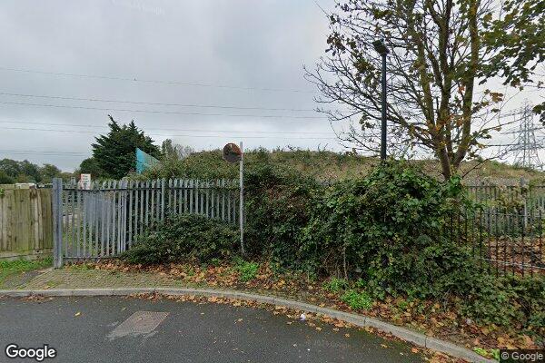 Locking Road β street view