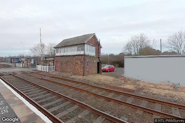 HEIGHINGTON STATION β street view