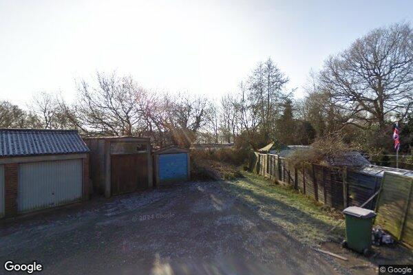 Barns Green Footpath β street view